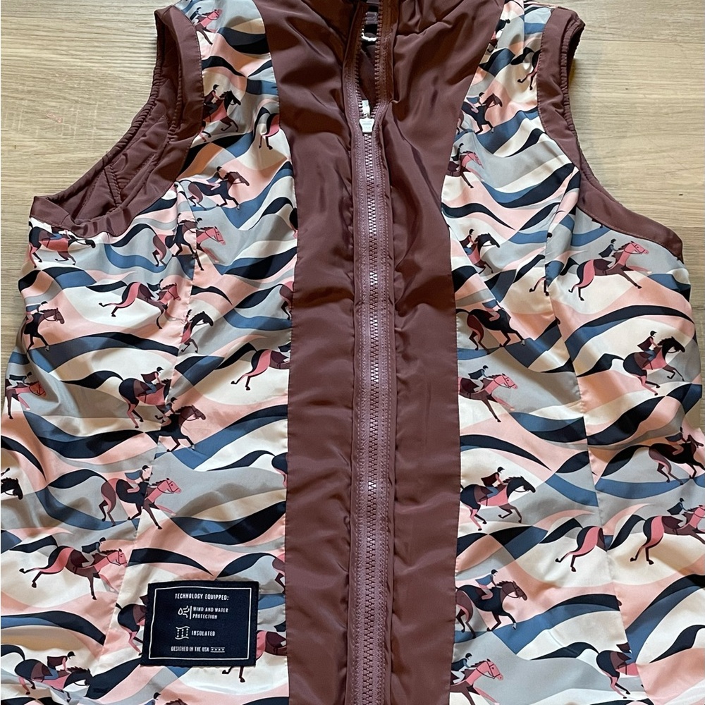 ARIAT ashley Insulated Wine/equestrian Print Vest L EUC - Picture 7 of 9